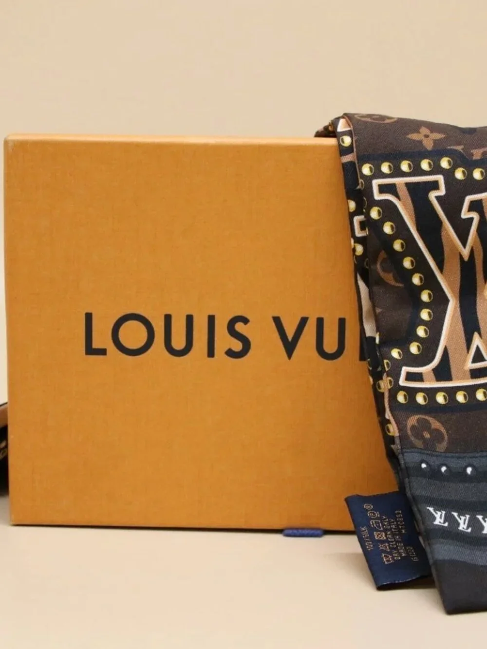 Louis Vuitton M70853 Bandeau World Silk Scarf - Brown